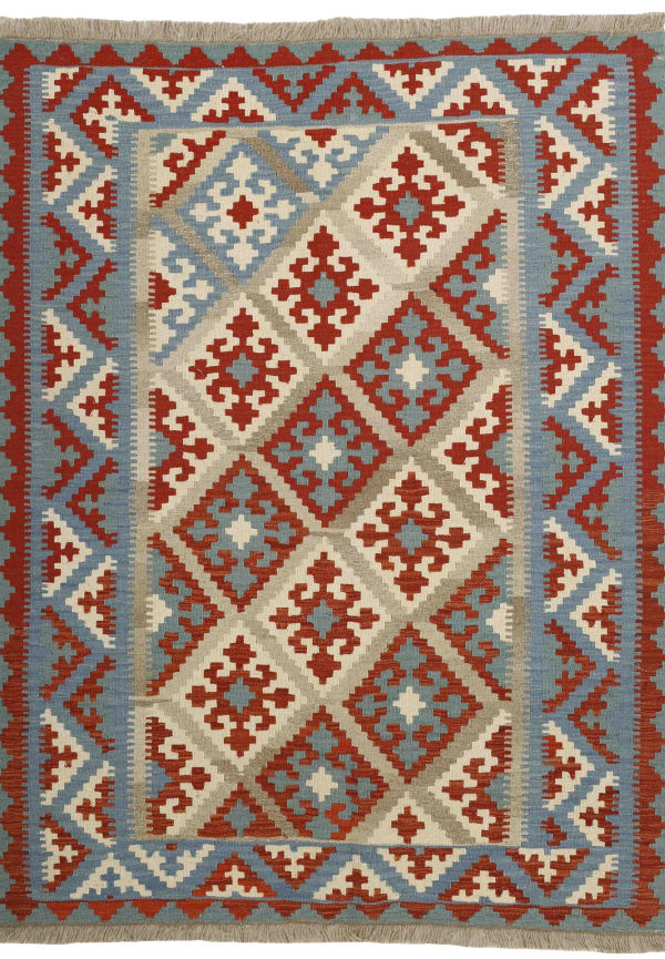 Flerfärgad ullmatta som passar perfekt till våren 2025!