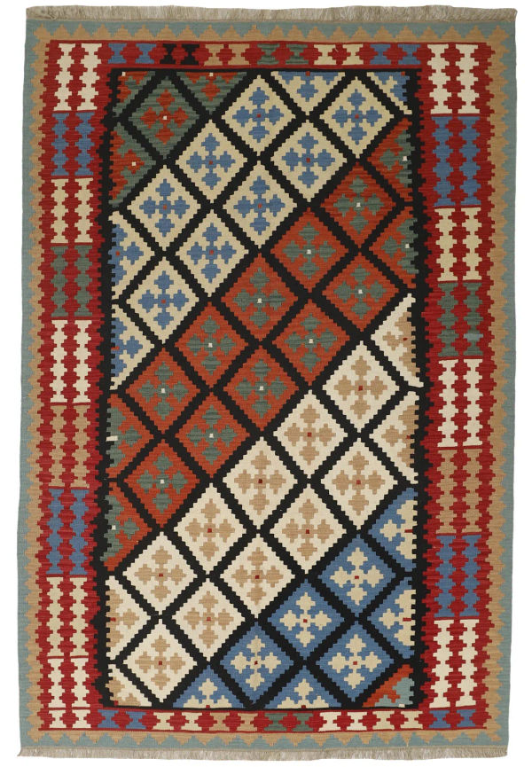 Flerfärgad ullmatta som passar perfekt till våren 2025!