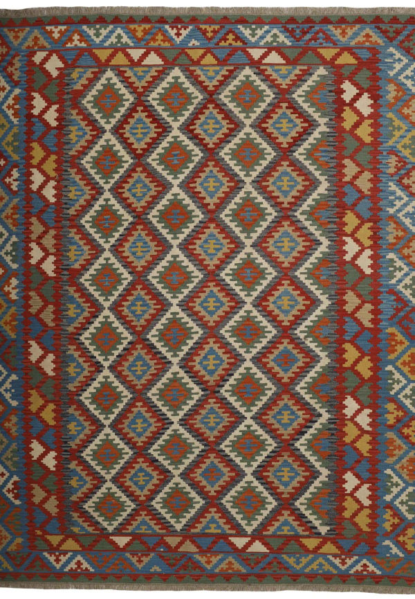 Flerfärgad ullmatta som passar perfekt till våren 2025!