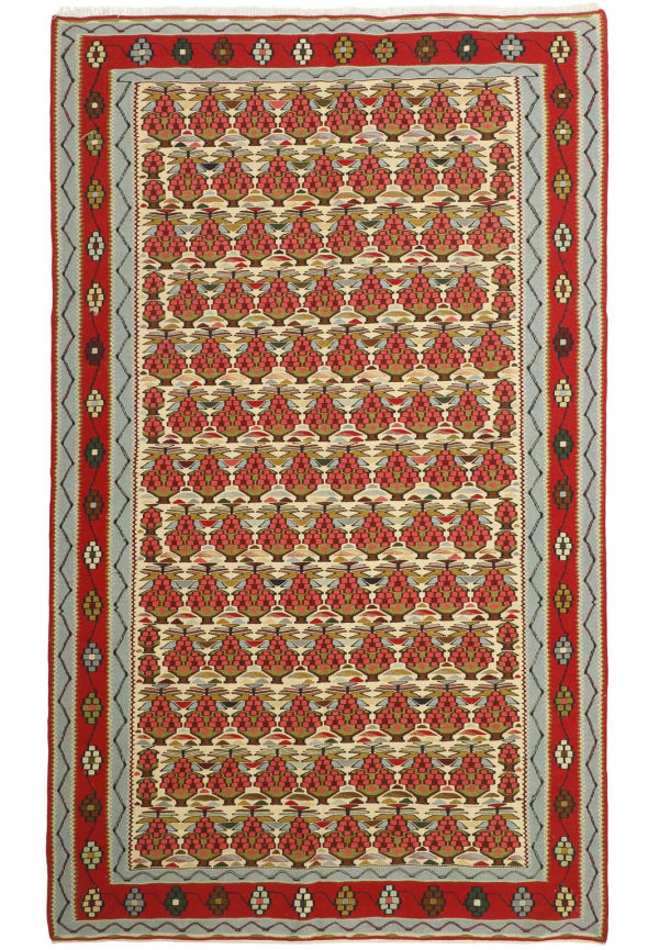 Flerfärgad ullmatta som passar perfekt till våren 2025!