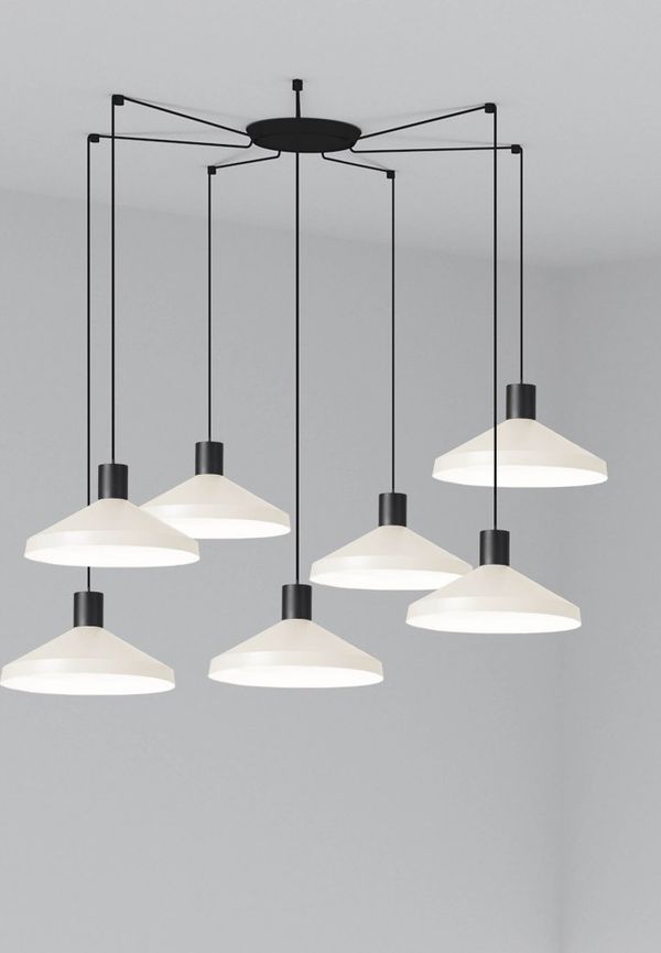Skön Lampa som passar bra vid många olika tillfällen.