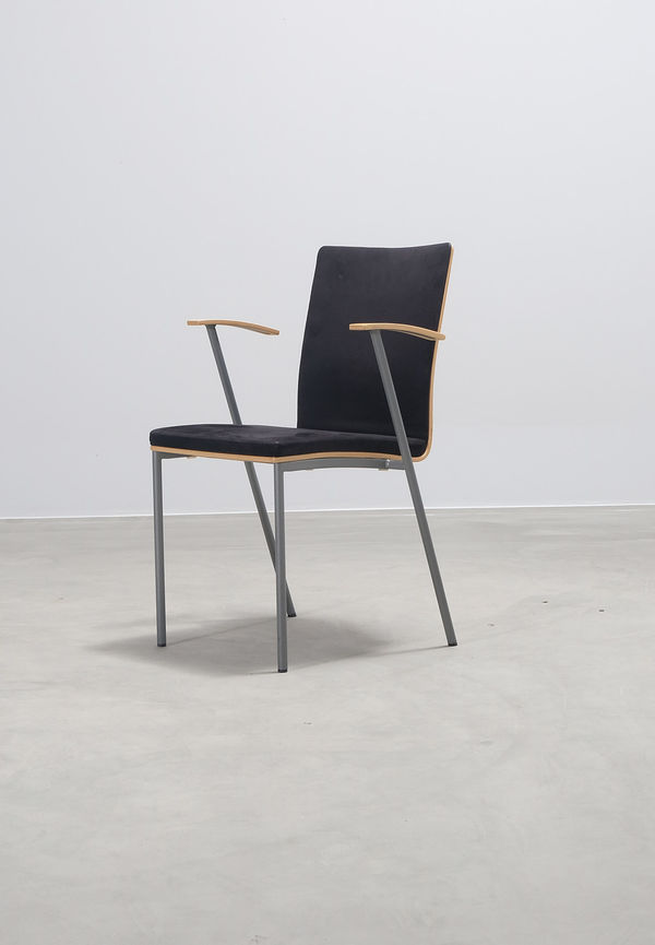 Exklusiv svart stol 2025 från No brand.