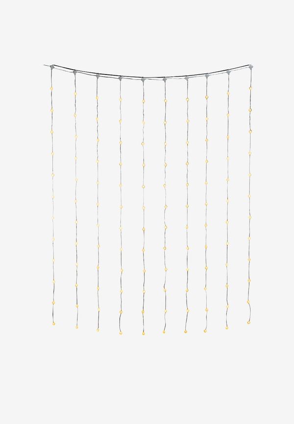 Vit Konstsmide-lampa i cool modell.