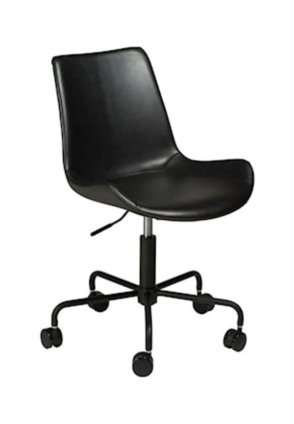 Dan Form Denmark stol som passar perfekt till våren 2025!