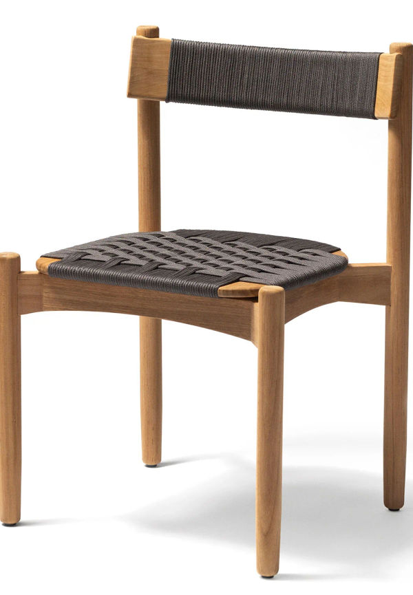 Fantastiskt snygg teakstol 2025 från Skargaarden.