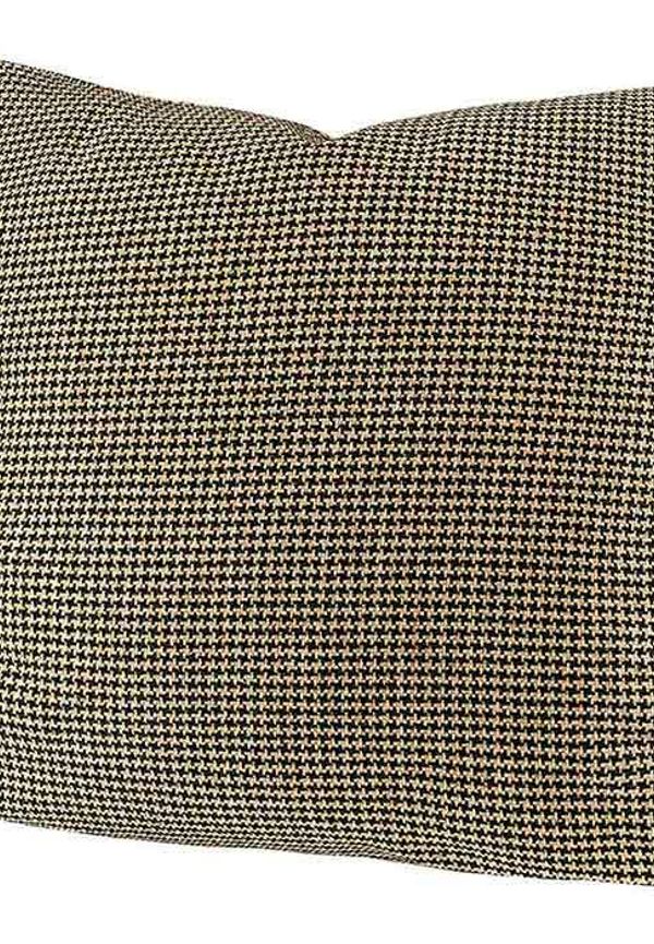 Vit Artwood-möbel i stilriktig modell.