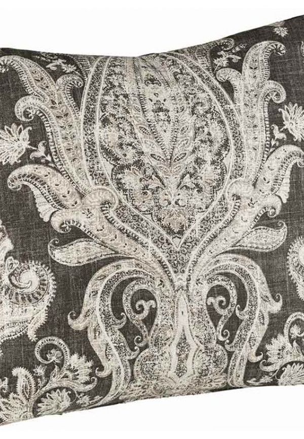 Svart möbel som passar perfekt till sommaren 2025!