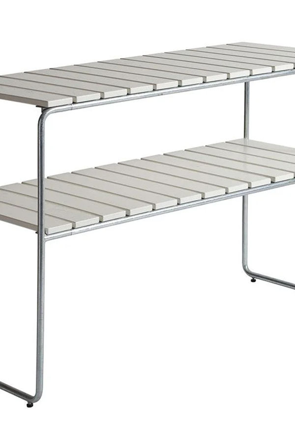 Superfin vit bord i ek från Grythyttan Stålmöbler.