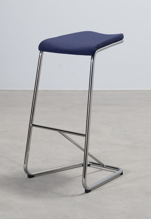 Vacker barpall 2025 från Lammhults.