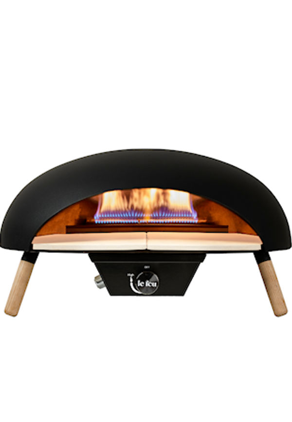 Cool kamin i svart från Le Feu.