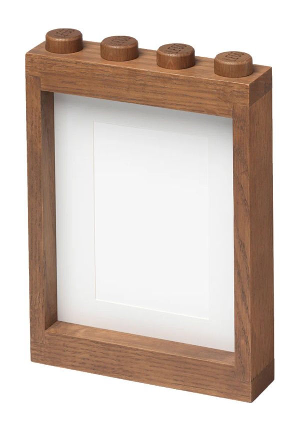 Brun Lego-tavelram i exklusiv modell.