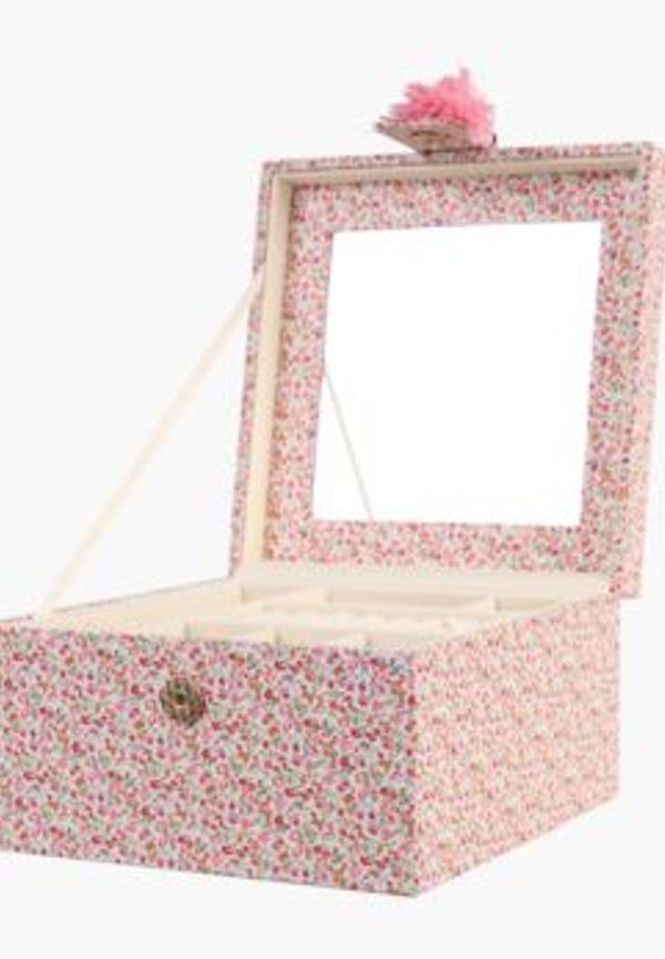 Riktigt snygg smyckeskrin 2025 från hemtex.