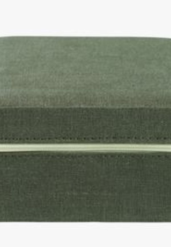 Klassisk smyckeskrin i olivgrönt från hemtex.