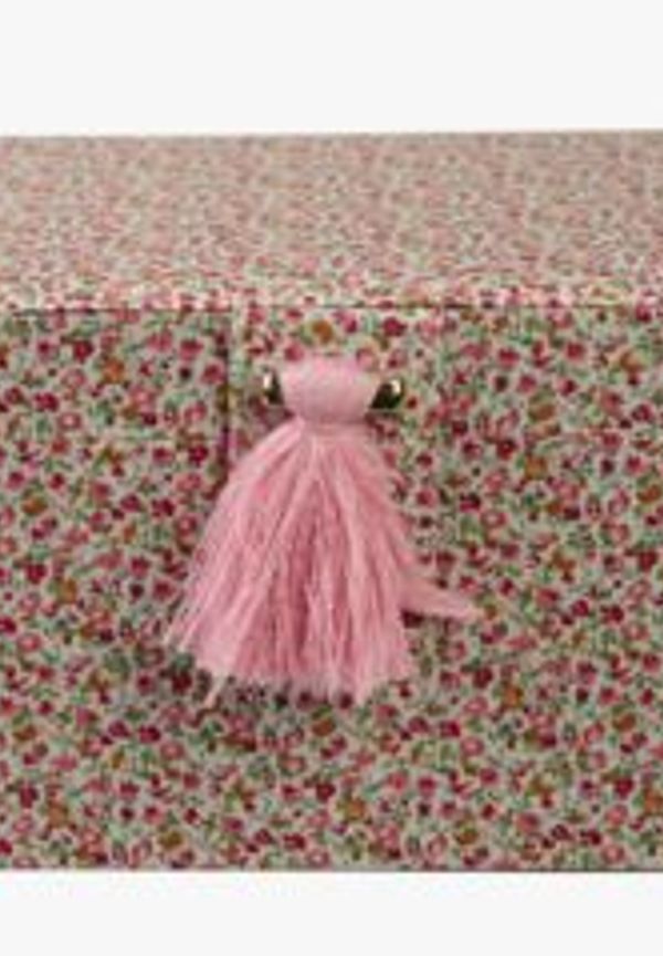 Jättefin smyckesskrin 2024 från hemtex.