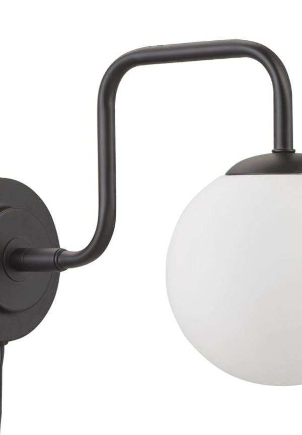 Moderiktig lampa 2025 från Oriva.