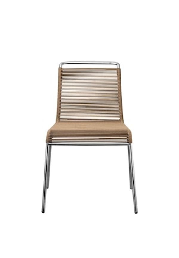 Snygg utemöbel i brunt från FDB Møbler.