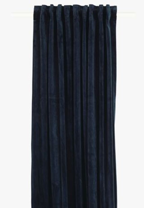 Jättesnygg julgardin 2024 från hemtex.