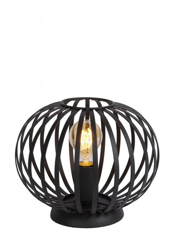 Moderiktig Lampa som passar bra vid många olika tillfällen.