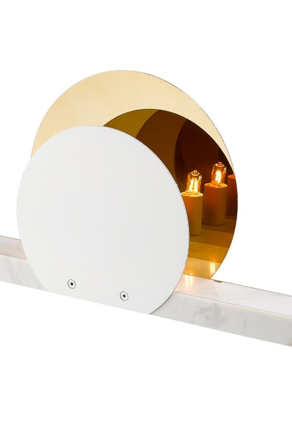 Snygg Lampa som passar bra vid många olika tillfällen.