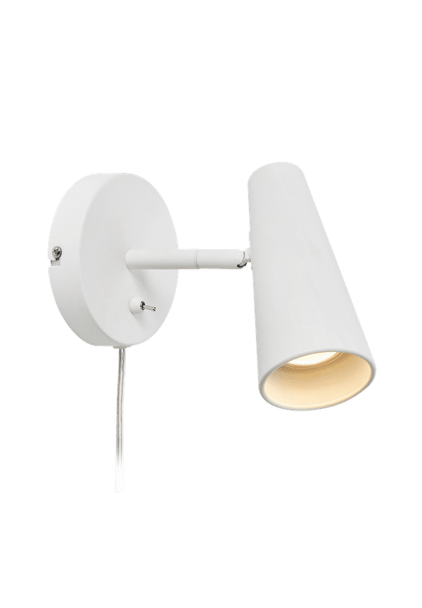 Vit Markslöjd lampa som passar perfekt till sommaren 2025!