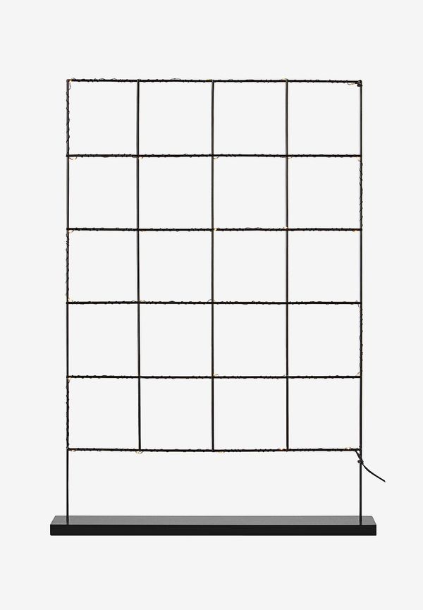 Riktigt trendig svart lampa 2025 från Markslöjd.