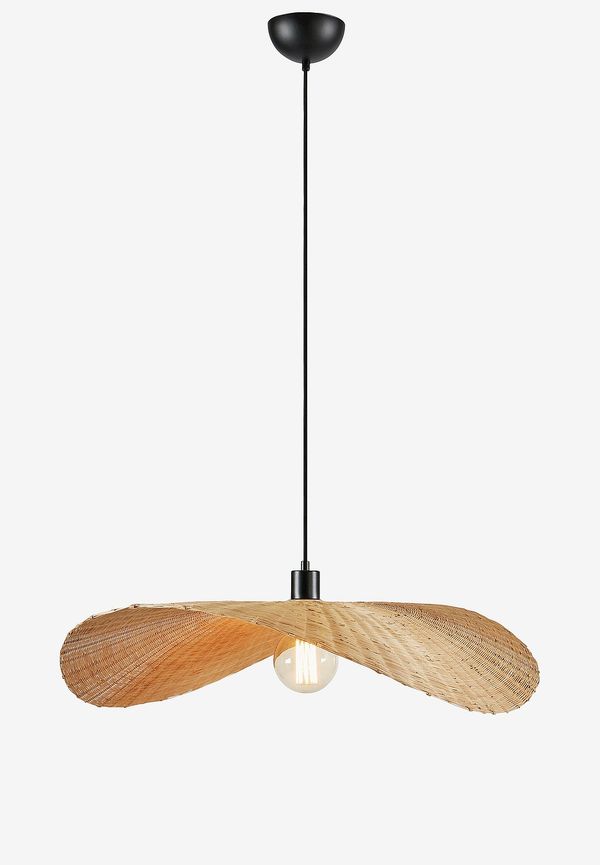 Otroligt snygg Lampa som passar bra vid många olika tillfällen.