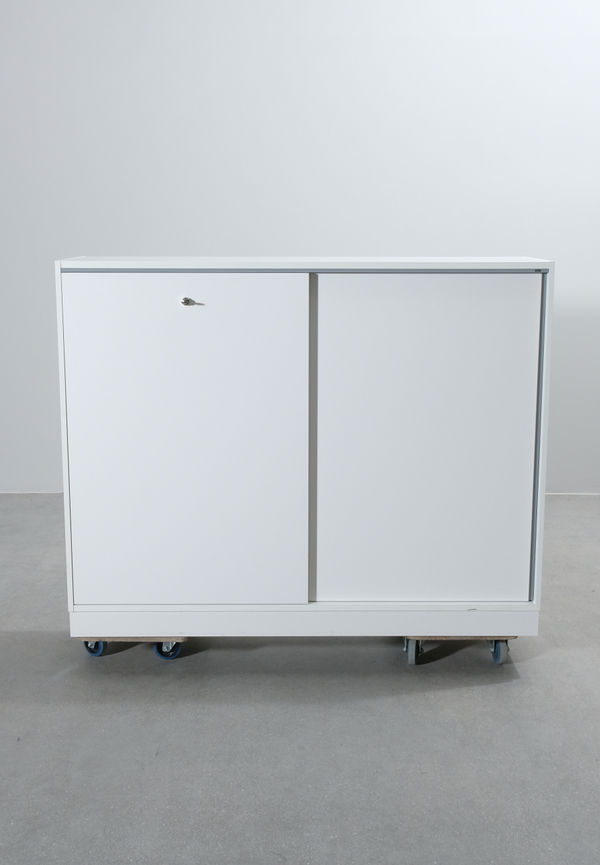 Snygg skjutdörr 2024 från Martela.