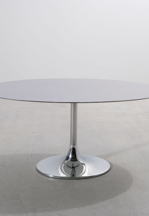 Grå matbord som passar perfekt till sommaren 2025!