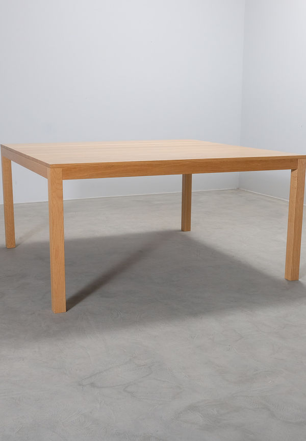 Komfortabel brun matbord 2025 från No brand.