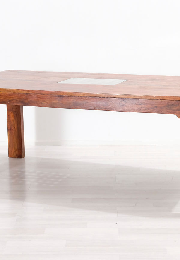 Fantastiskt fin brun matbord 2025 från Mio.