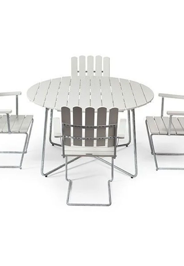 Snygg grupp 2025 från Grythyttan Stålmöbler.