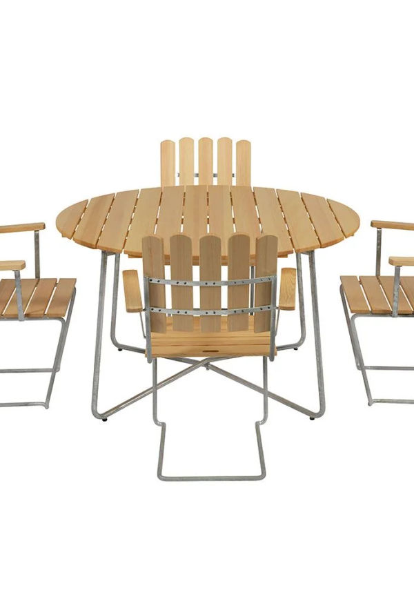 Otroligt snygg bord som passar bra vid många olika tillfällen.