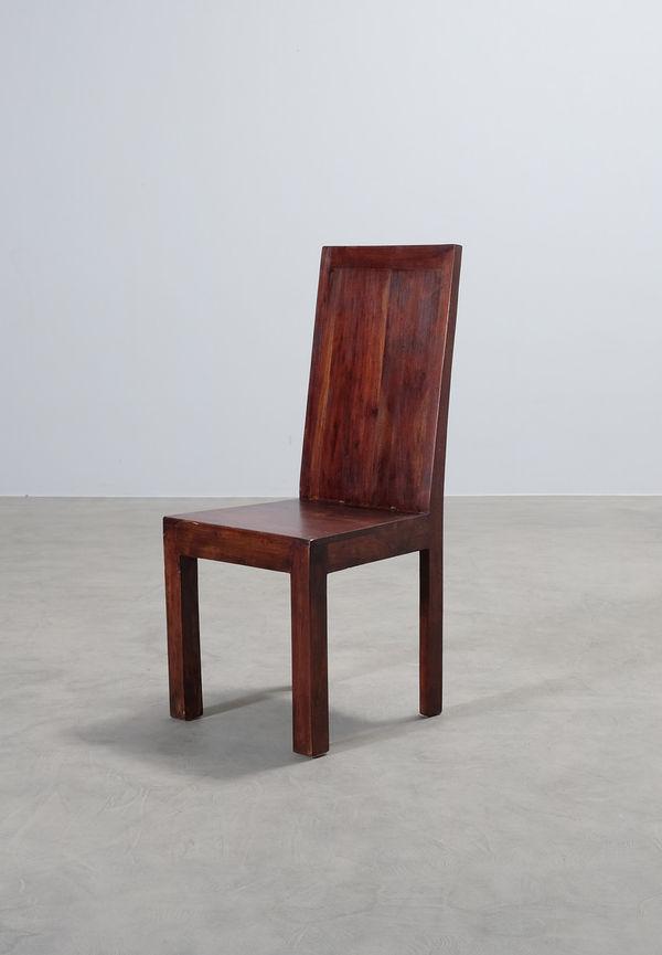 Exklusiv Stol som passar bra vid många olika tillfällen.