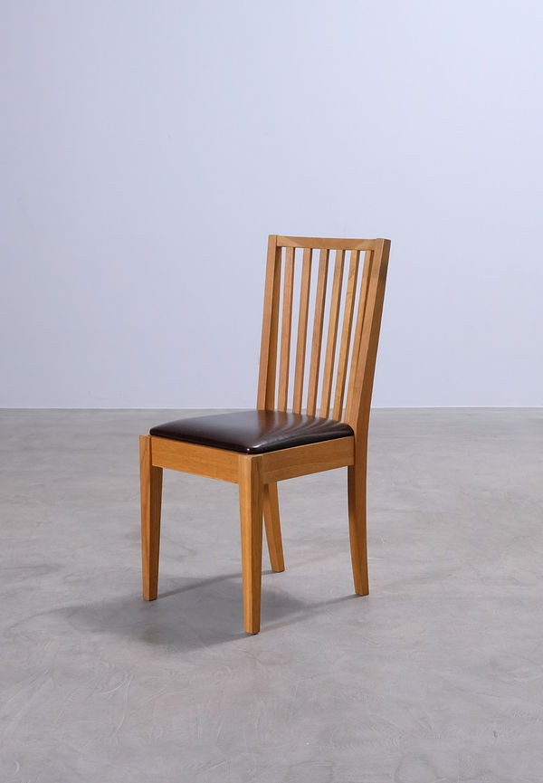 Jättefin matstol 2025 från No brand.