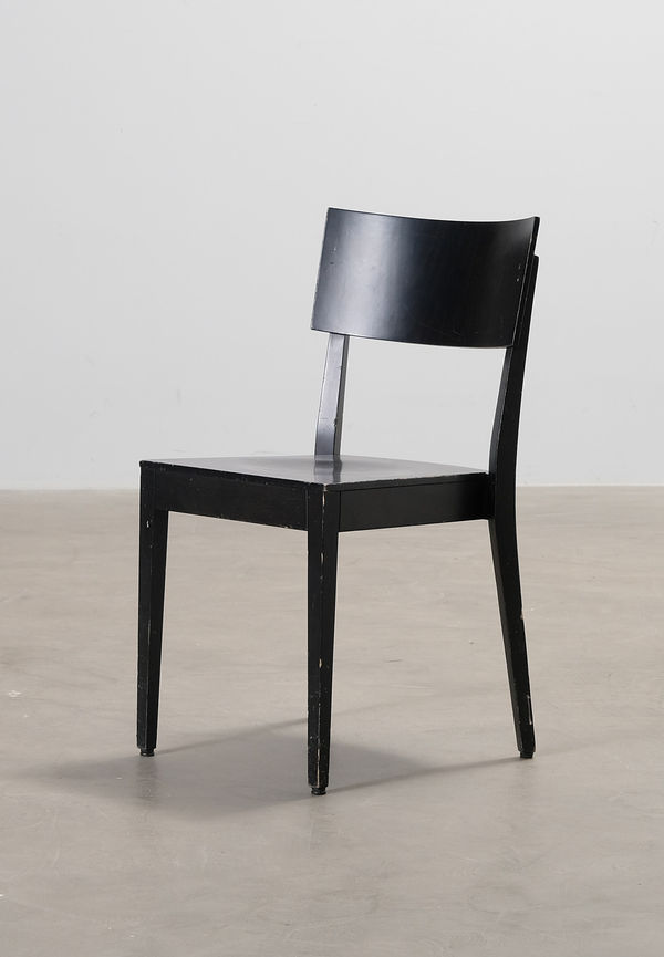 Superfin svart matstol 2025 från No brand.