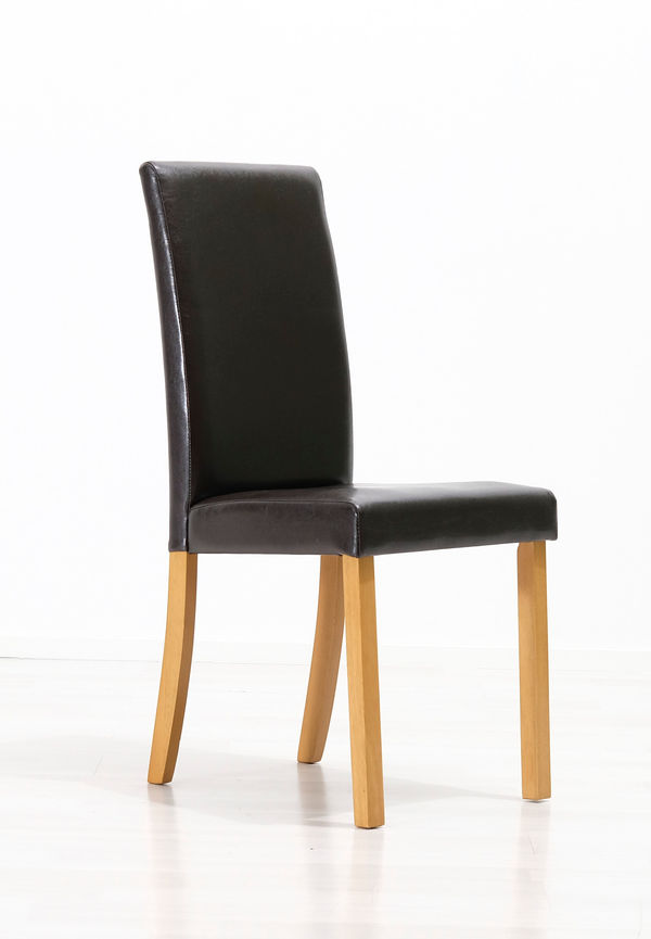 Härlig svart stol 2025 från Mio.