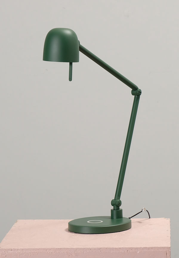 Skrivbordslampa som passar perfekt till sommaren 2025!