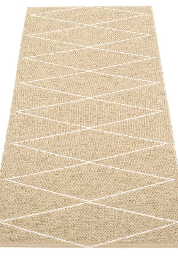 Modern matta 2025 från Pappelina.