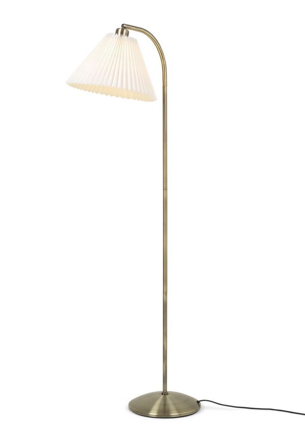 Cool golvlampa 2025 från Halo Design.