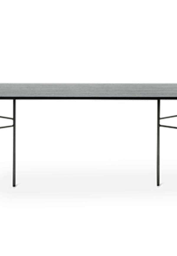 Svart FERM LIVING-bord i jättesnygg modell.