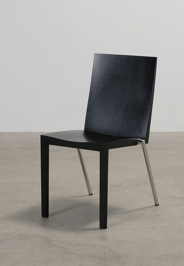 Otroligt fin ram i svart från Mobel.