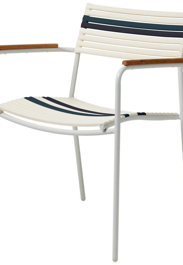 Snygg karmstol 2025 från Cinas.