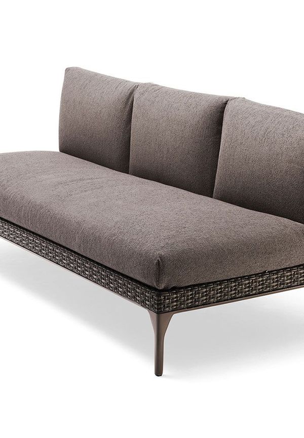 Stilriktig aluminiumutemöbel i brunt från Dedon.