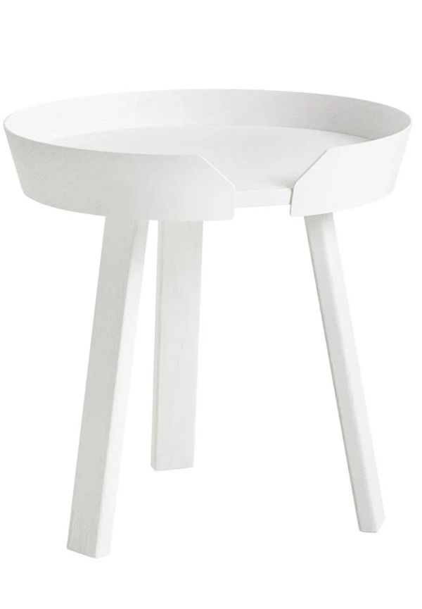 Jättefin sidobord i vitt från Muuto.