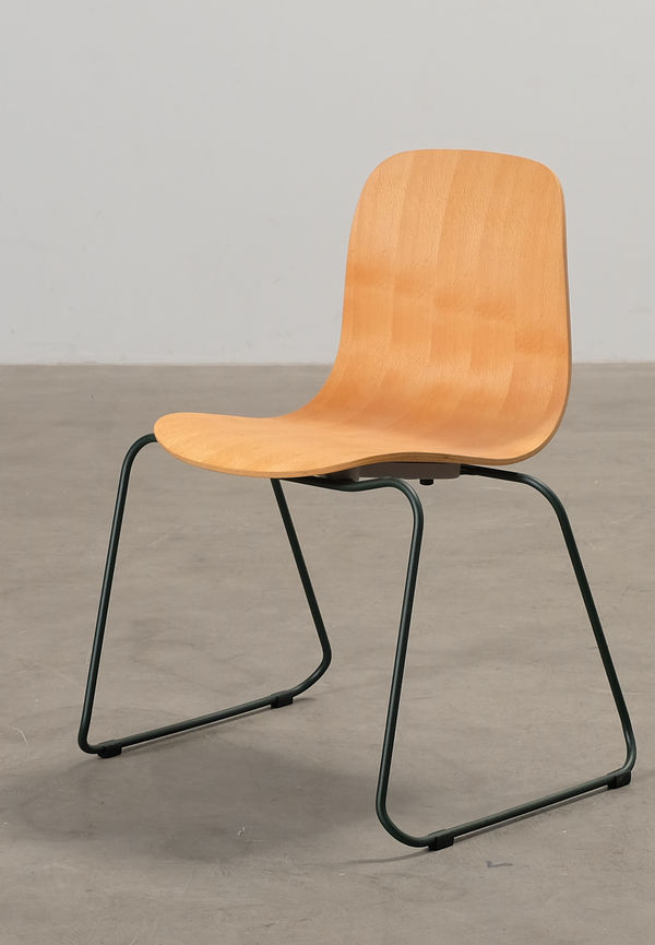 Elegant stol 2025 från MYCS.