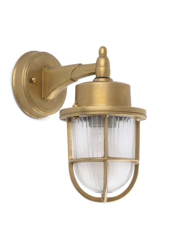 Härlig Lampa som passar bra vid många olika tillfällen.