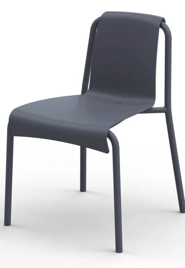 Riktigt fin Stol som passar bra vid många olika tillfällen.