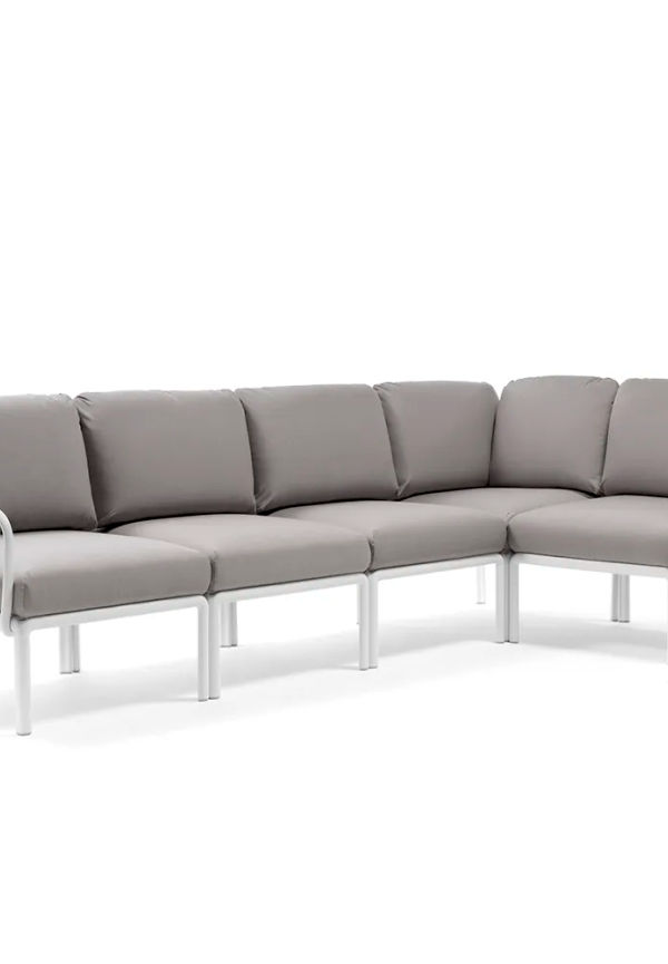 Fin vit soffa 2025 från Nardi.