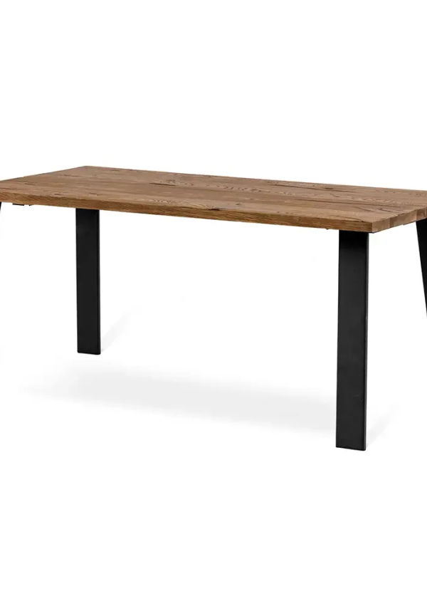 Härlig matbord 2025 från Torkelson.