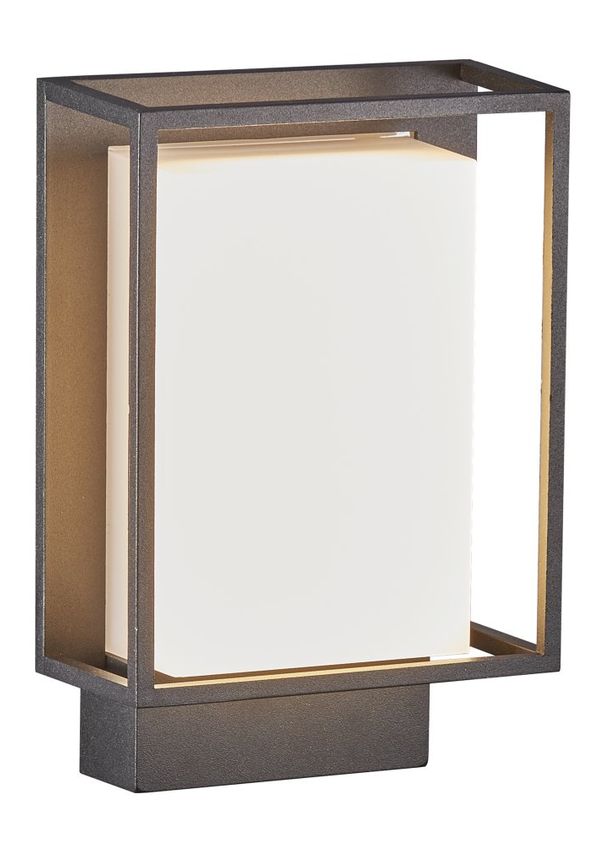 Vägglampa som passar perfekt till sommaren 2025!